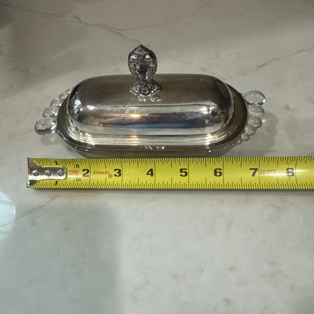 WM Rogers & Sons Silverplated Teardrop Glass Base Butter Dish 387 Vintage (2 Pc)